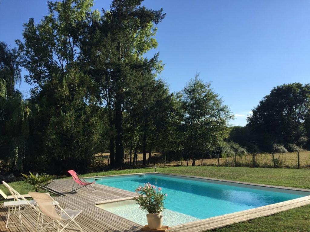 Le Rozet Bed and Breakfast Vendat Buitenkant foto